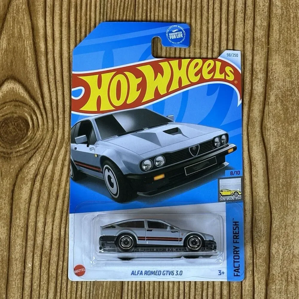 Hot Wheels Factory Fresh 2024 & 2025 Vespa Alpha Romeo Morgan Super‎ 3 Car Lot